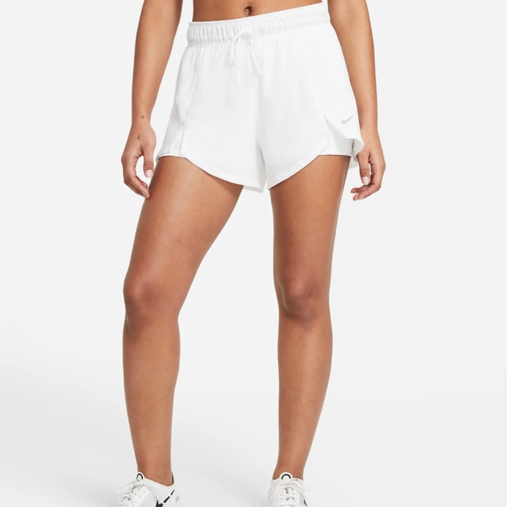 Nike Flex Essential 2-in-1 Women’s Training Shorts- Medium